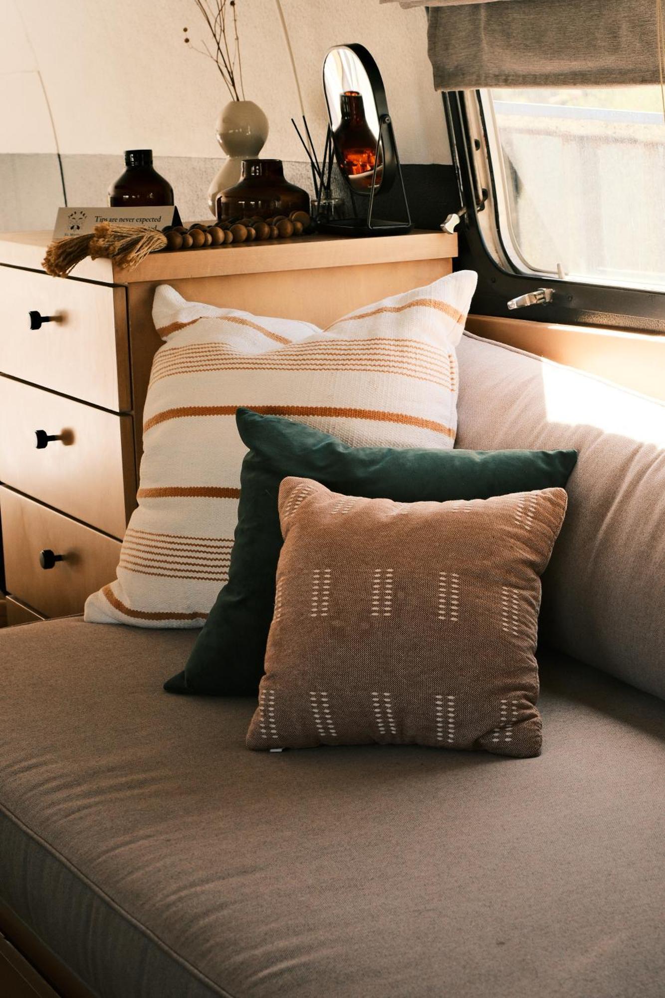 Silver Bullet Airstream, El Mistico Glamping Ranch Nogal Exterior photo